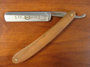 Clauss - The Magnetic Razor Vintage Straight Razor