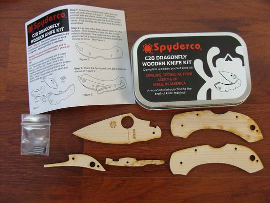 Spyderco Dragonfly Wooden Knife Kit