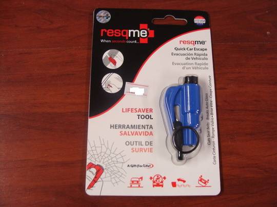 ResQMe Keychain Rescue Emergency Tool- Blue ‣ Blade Master